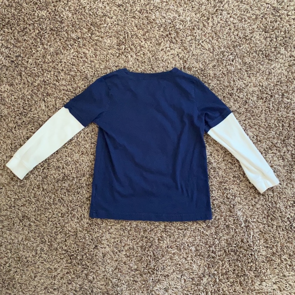 Bundle of kid’s long sleeve tees and sweatshirt - Picture 5 of 11
